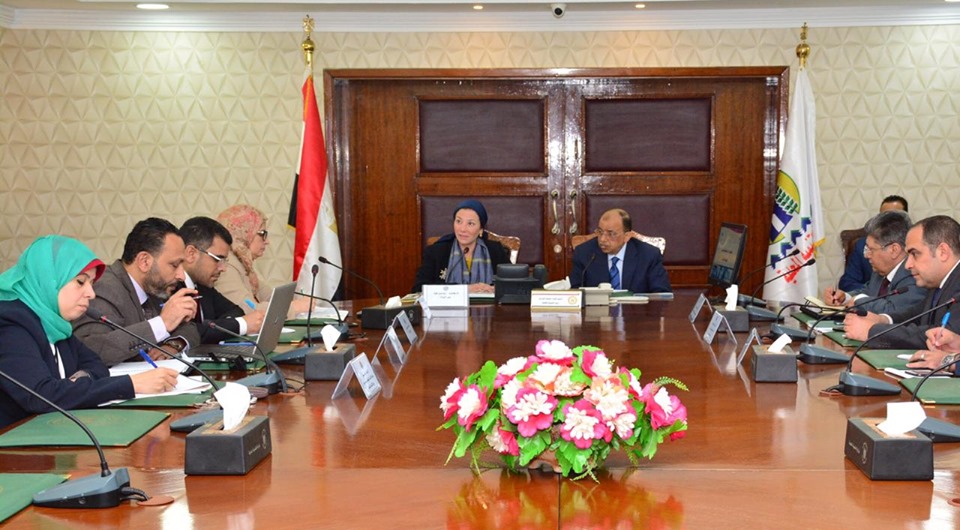 اللواء محمود شعراوى يستعرض مع وزير البيئة آخر مستجدات إدارة منظومة تدوير المخلفات البلدية والصلبة 