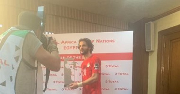  محمود علاء: شكرا  للرئيس السيسي و ملايين الجماهير علي دعم المنتخب