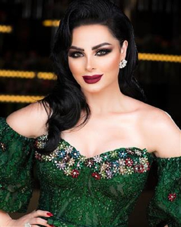  ديانا كرزون تحيى حفلا غنائيا فى أستراليا