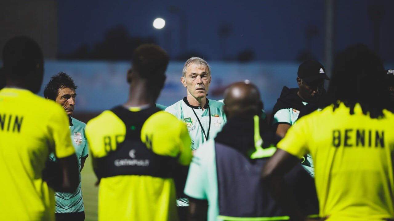 مدرب بنين لا يشعر بالضغط قبل مواجهة غانا

