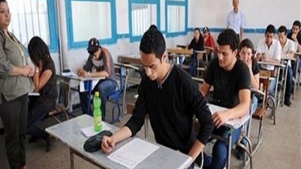 محافظ الجيزة يمنع دخول الهاتف المحمول  بلجان الثانوية العامة  