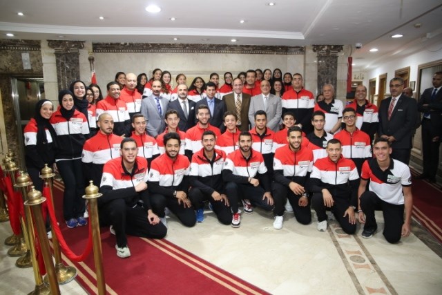 أشرف صبحي يلتقي بمنتخب مصر للسلاح ويستعرض خطة الاتحاد لأولمبياد طوكيو 2020