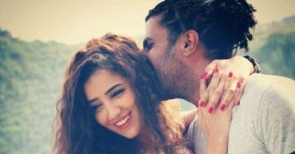 مى عمر تقضي أجازتها الصيفية فى الساحل الشمالى برفقة زوجها محمد سامى