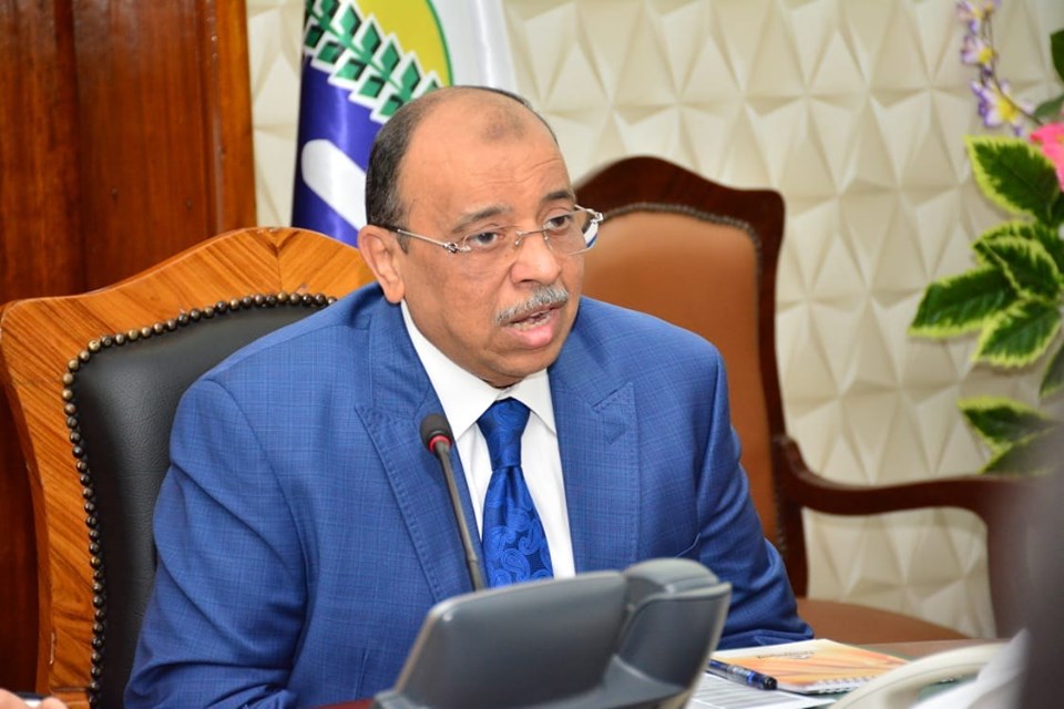 وزير التنمية المحلية يوجه بمتابعة تنفيذ مشروعات الخطة الاستثمارية في المحافظات القيام بزيارات مفاجئة 
