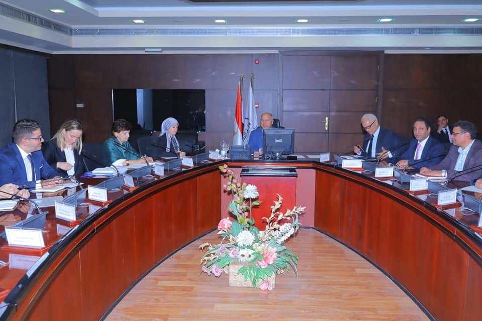 الوزير يبحث بنك الاستثمار الأوروبي التعاون في مجالات النقل المختلفة
