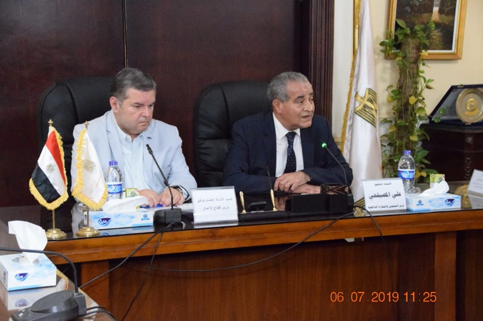 توقيع بروتوكول بين وزارتي التموين وزارة قطاع الأعمال العام للتعاون في مجال تسمين وذبح الماشية