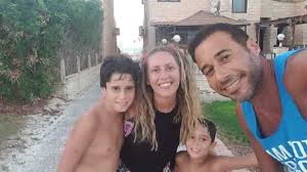 أحمد السعدنى ناعيًا زوجته السابقة: خبطتنى فى قلبى والمرة دى هشيل المسئولية بجد