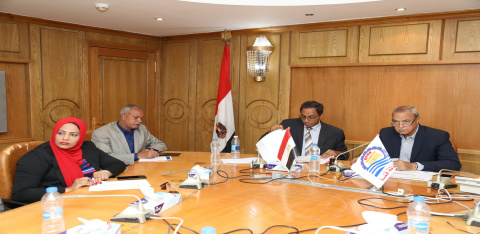 محافظ قنا يعقد المجلس الاقتصادي لمناقشة واعتماد خطة التنمية المتكاملة متوسطة الأجل 2019/2022
