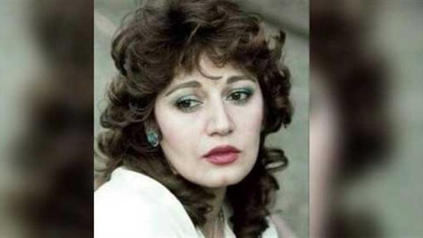 أبنة مديحة كامل تكشف الأسباب الحقيقية لاعتزال والدتها الفن 