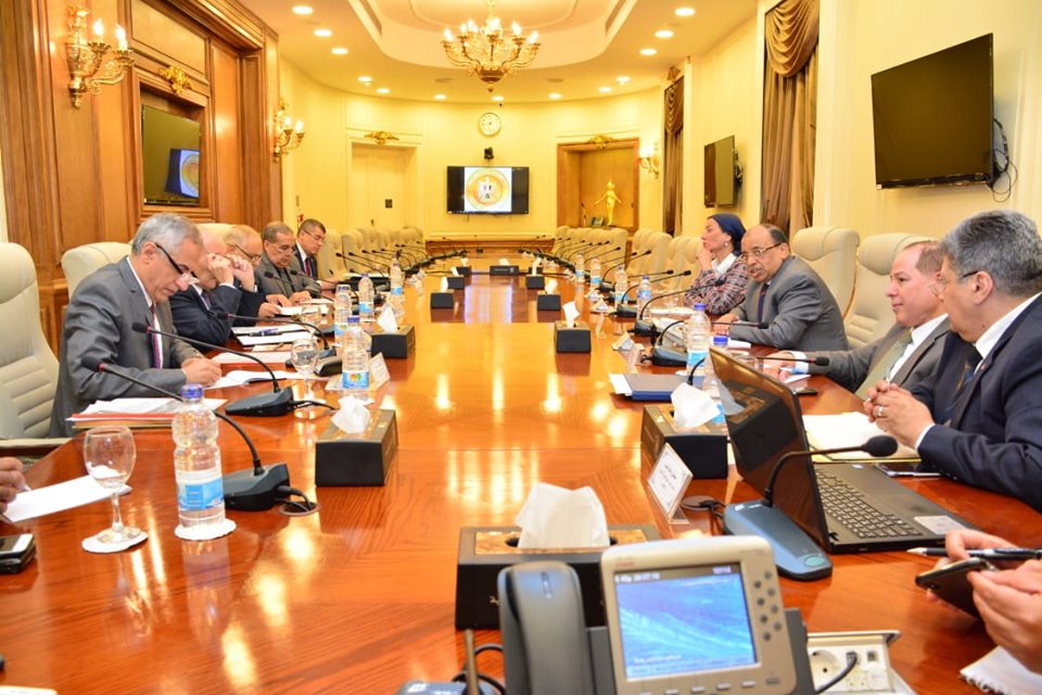 بتكلفة 11 مليار جنيه.. التنمية المحلية تنتهي من إعداد كراسات الشروط ومواصفات منظومة النظافة الجديدة