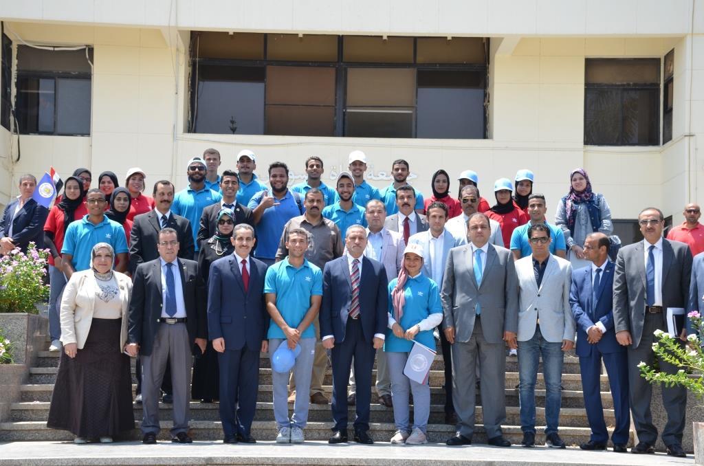 جامعة قناة السويس تنظم ندوة تثقيفية رياضة وتكريم شباب اللجنة المنظمة لبطولة كأس الأمم الأفريقية 