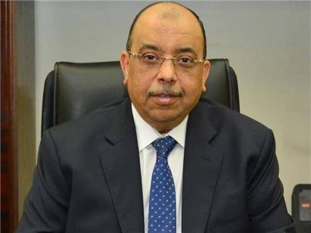 بالاسماء..  