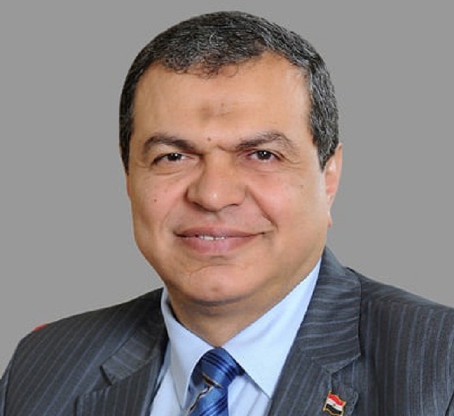 وزير القوي العاملة: أسرة 