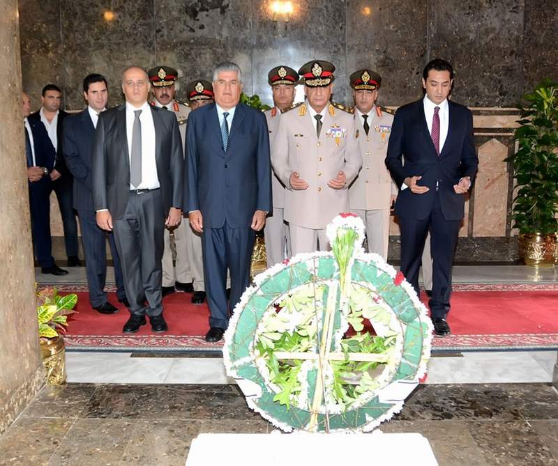 السيسي ينيب وزير الدفاع لإحياء الذكري السنوية التاسعة والأربعين لرحيل الزعيم جمال عبد الناصر

