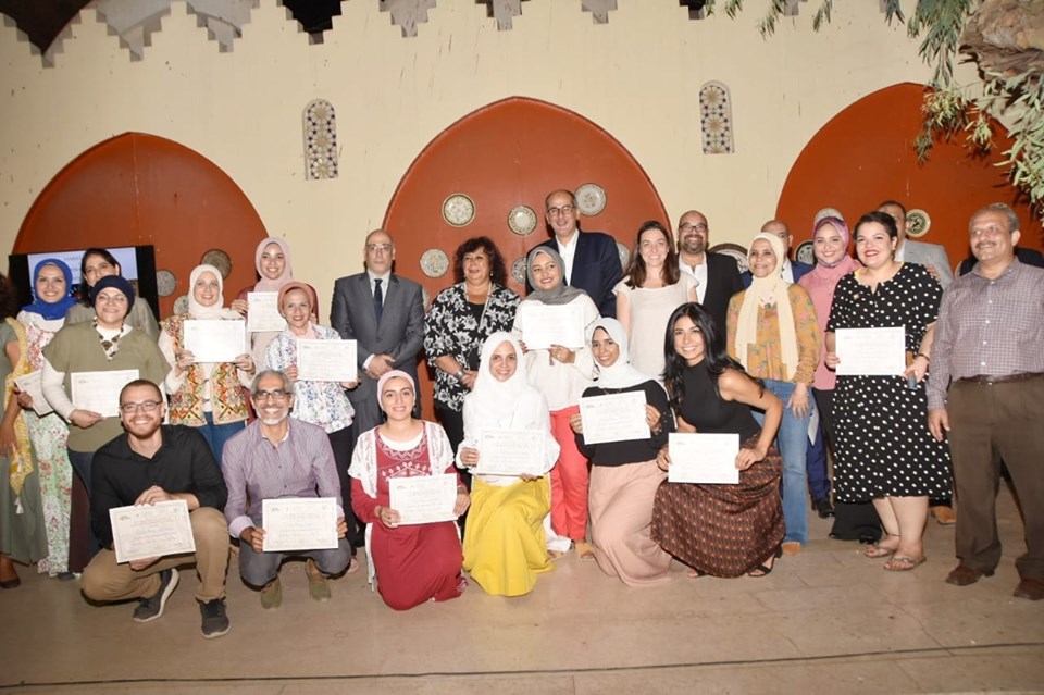 وزير الثقافة تسلم شهادات تخرج الدفعة التاسعة من منحة بيت جميل للحرف التقليدية