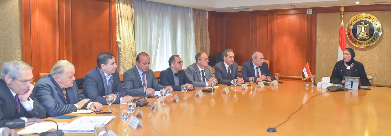 استمرار عمل المجالس التصديرية بتشكيلها الحالي لمدة 3 أشهر