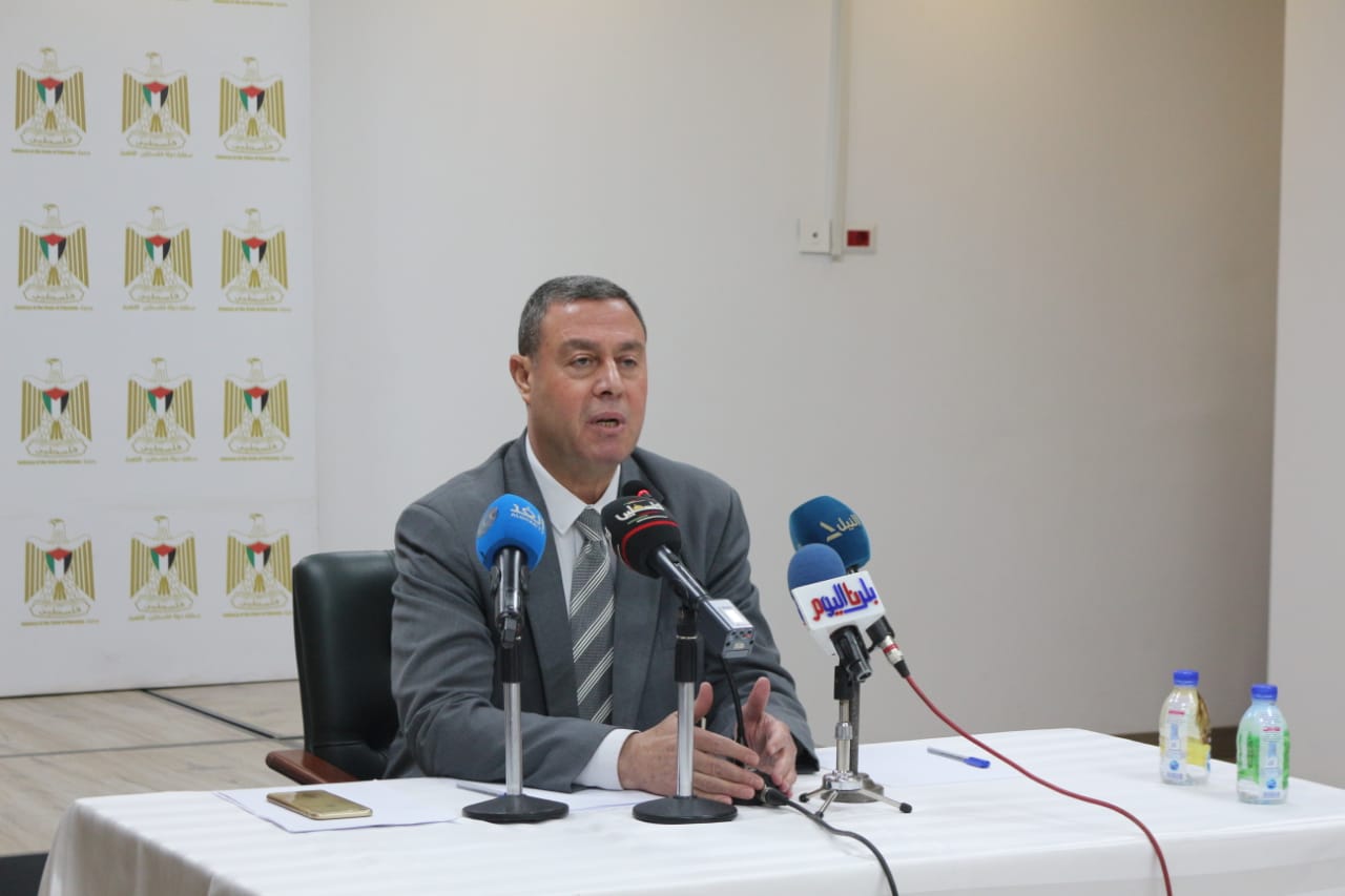 السفير اللوح: إعلان بينيت وتصريحات فريدمان عنصرية وعلى الجنائية الدولية الإسراع لمحاكمة الاحتلال