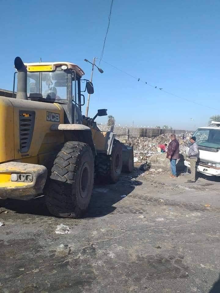 حملات لرفع المخلفات الصلبة والقمامة بشوارع وأحياء المنيا