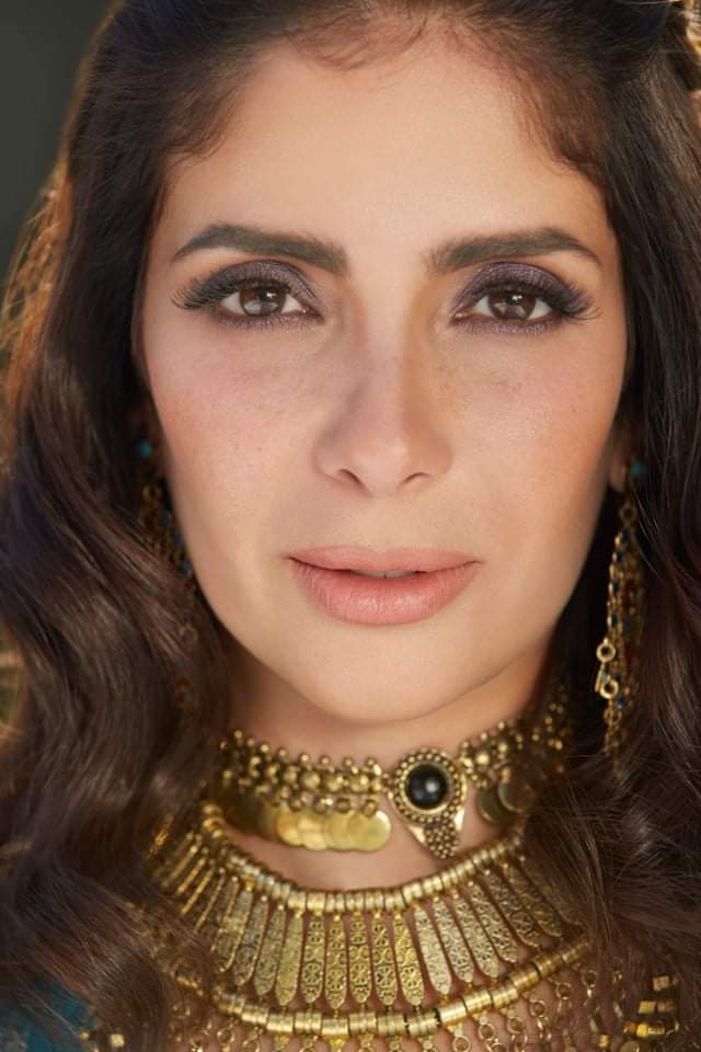مهرجان القاهرة السينمائي يكرم منى زكي بجائزة فاتن حمامة