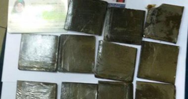 تقرير المعمل الكميائى يحدد مصير عاطل ضبط بحوزته 300 جرام حشيش 