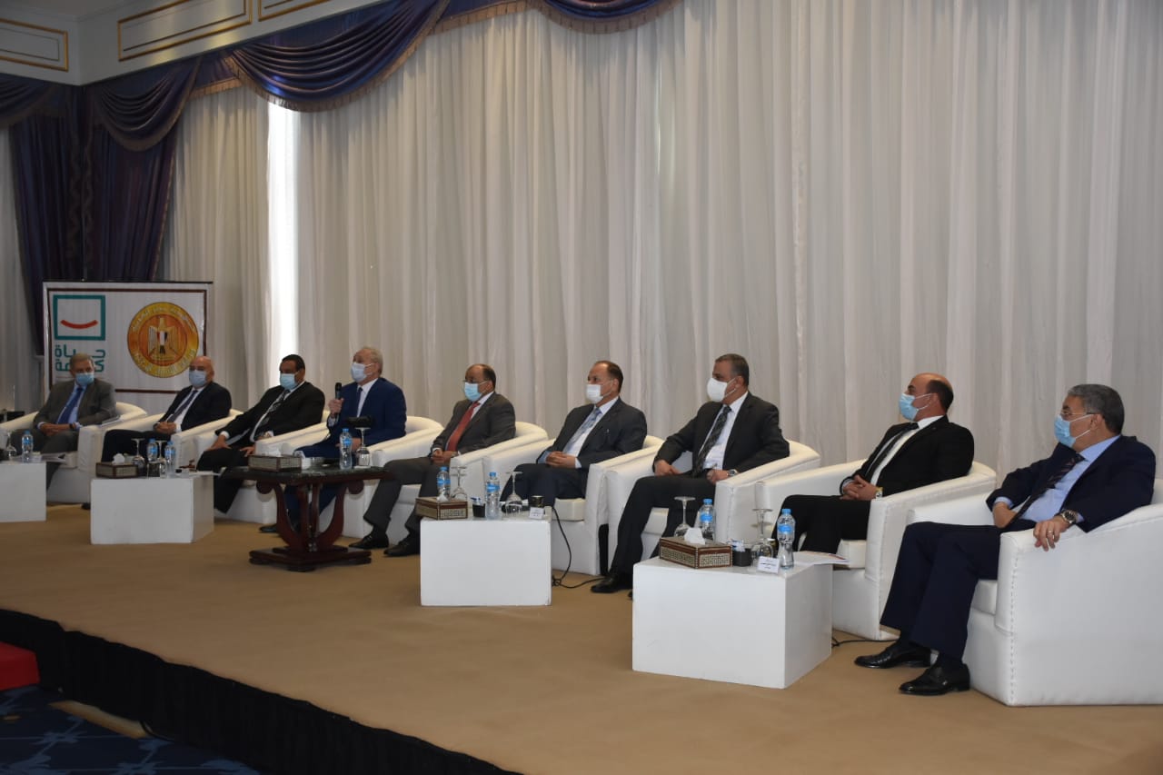 وزير التنمية المحلية و٧ محافظين في حوار مفتوح مع المواطنين أعضاء لجان التنمية بقرى 