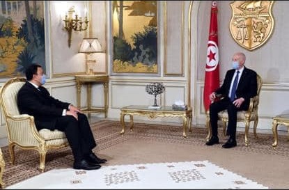 سفير مصر لدى تونس يقدم أوراق اعتماده للرئيس التونسي

