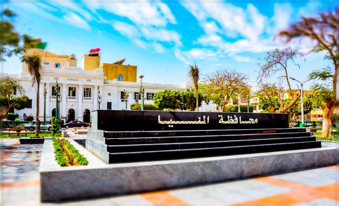 محافظ المنيا يهنئ رئيس الجمهورية بذكري الاحتفال بانتصارات أكتوبر المجيدة