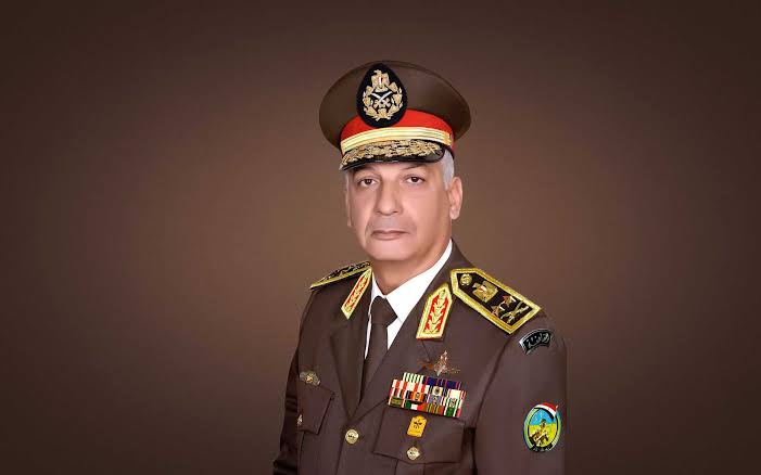وزير الدفاع ينيب قادة الجيوش والمناطق لوضع أكاليل الزهور على النصب التذكارى للجندى المجهول
