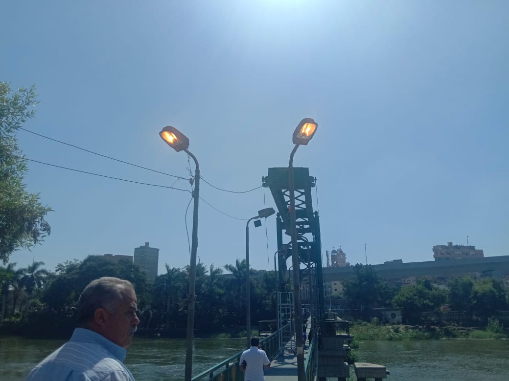 بالصور.. رئيس حي شرق شبرا الخيمة يستجيب 
