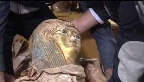 النقض تحدد 17 ديسمبر لنظر طعن شقيق بطرس غالي على سجنه في تهريب الآثار لإيطاليا


