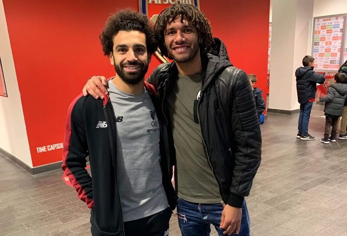 طائرة خاصة تنقل محمد صلاح ومحمد النني من الغردقة إلى بريطانيا لاستكمال علاجهما
