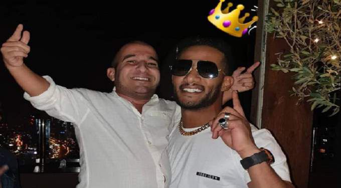 مطرب إسرائيلي جديد ينشر صورة مع محمد رمضان ويعلق: الملك
