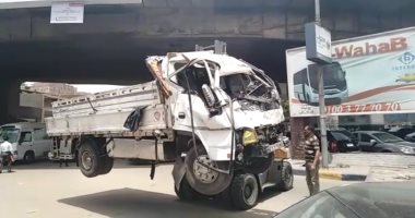 إنقلاب سيارة من أعلى كوبرى الفحص فى بنها بطريق القاهرة الإسكندرية الزراعى 