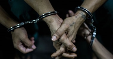 عامل نسيج بشبرا الخيمة يطعن زميله ظنا أنه تسبب فى فصله من العمل 