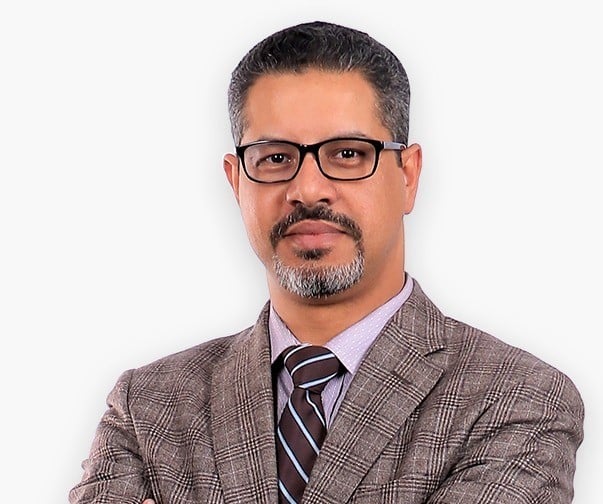 أستاذ جراحة سمنة يوضح إجراءات عملية التكميم البكينى للمعدة