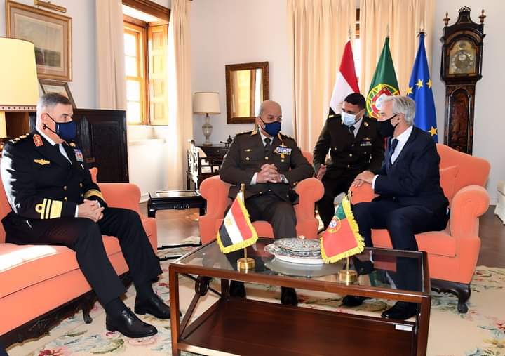 وزير الدفاع يعود إلى أرض الوطن بعد زيارة لجمهورية البرتغال بحث خلالها تعزيز التعاون العسكري