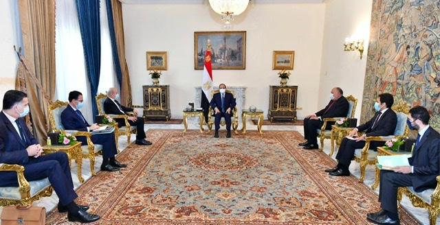 بحضور سامح شكري .. الرئيس السيسي يستقبل وزير خارجية فرنسا 