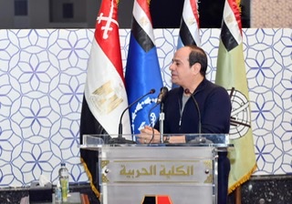 بالصور.. السيسي يوجه طلبة الكلية الحربية التحلي بالقيم العسكرية.. ويوجه الشكر للإمارات على لقاحات كورونا