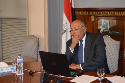 الخارجية : نتابع مع الرئاسة النيجيرية وضع المصريين المختطفين على سفينة الشحن  Milan