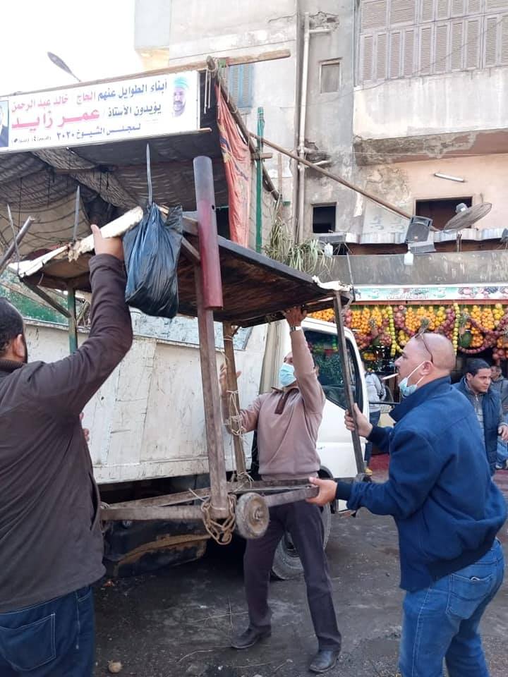 محافظ الجيزة: تشميع وغلق 30 منشأة تجارية ومقهى لعدم الالتزام بمواعيد الغلق وتقديم الشيشة ببولاق وجنوب واوسيم والحوامدية