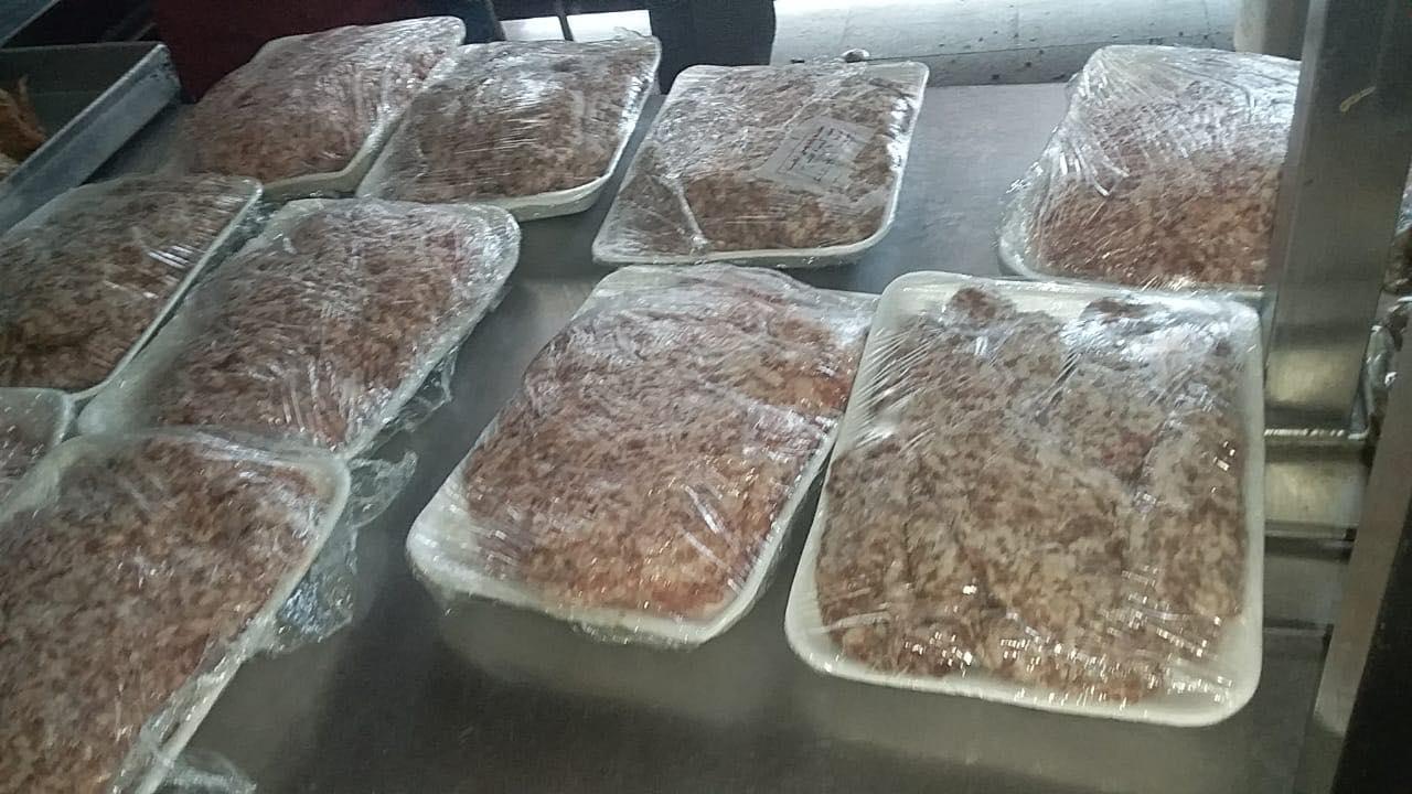 تحرير 82 محضر لمنشآت غذائية، واعدام 282 كجم أغذية غير صالحة بالمنيا