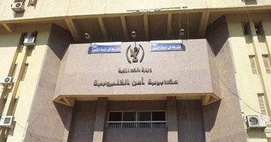 حبس تشكيل عصابى من 3 أفراد بتهمة سرقة صاحب مصنع ملابس بالإكراه فى السلام 
