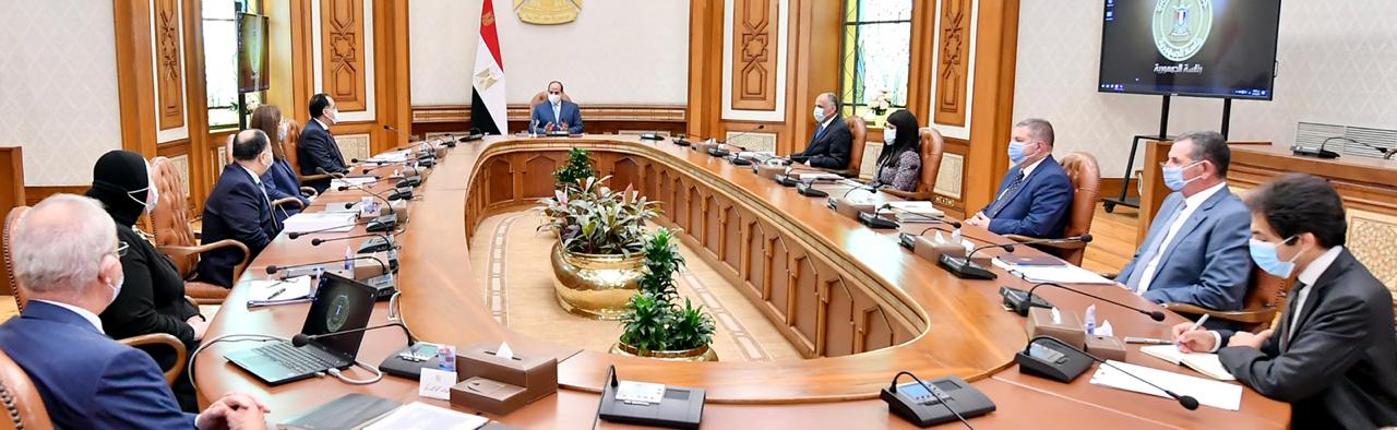 السيسي يوجه بتكامل المشروعات في المناطق الصناعية بالمنطقة الاقتصادية لقناة السويس