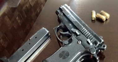 حبس قهوجى بتهمة حيازة طبنجة فى دار السلام 
