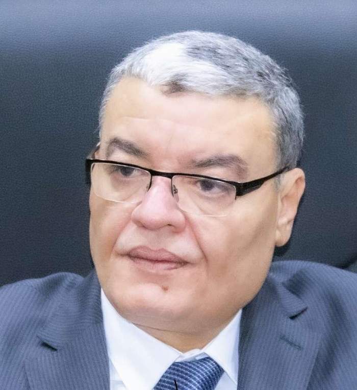 محافظ المنيا يحٌيل مسئولي احدي الجمعيات التعاونية  للنيابة العامة