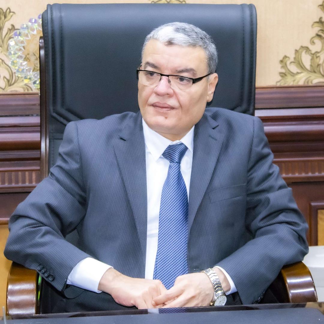 محافظ المنيا يصدر قرارا بتخفيض عدد العاملين في المصالح والأجهزة الحكومية