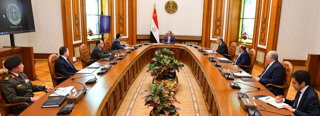 الرئيس يتابع مع الحكومة موقف المواد الغذائية علي مستوي الدولة

