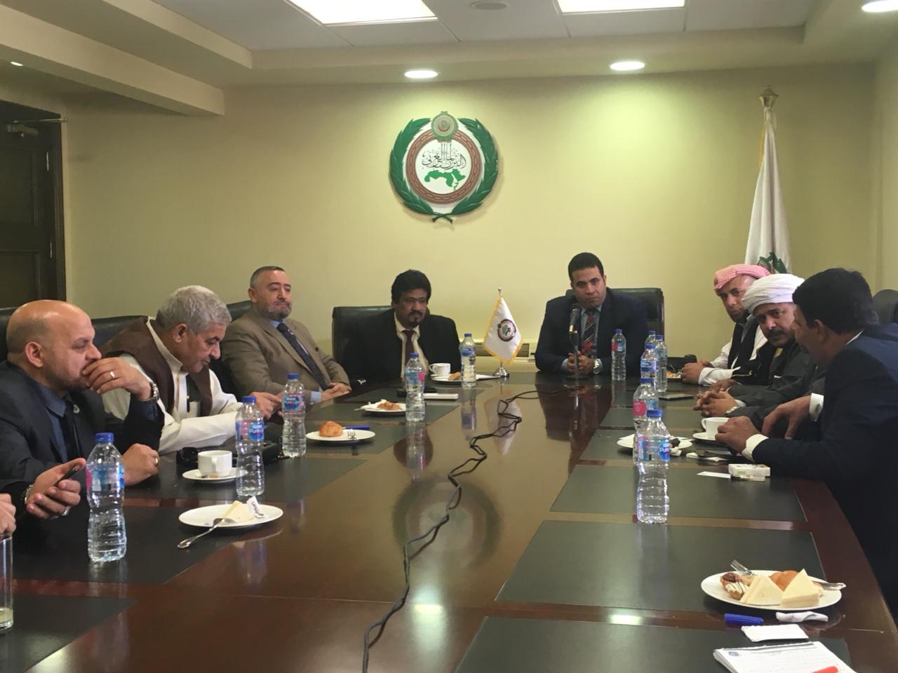 بالصور..رئيس البرلمان العربى يجتمع بوفد من القبائل العربية لمناقشة حلول الأزمة اللبيبة بحضور قيادات ليبية
