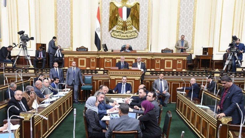 في يوم المرأة العالمي.. أزمة بالبرلمان بسبب استخدام نائب لفظ 