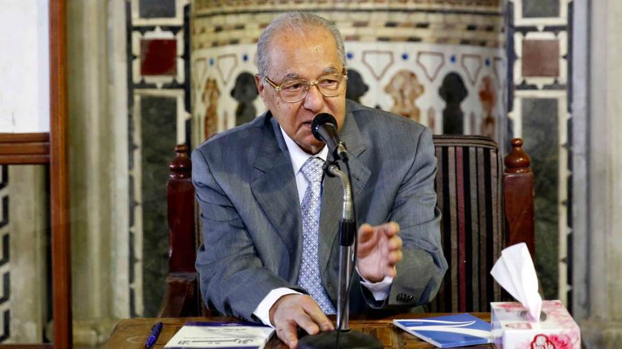 إطلاق اسم الدكتور زقزوق على القاعة الرئيسية بمسجد النور 
